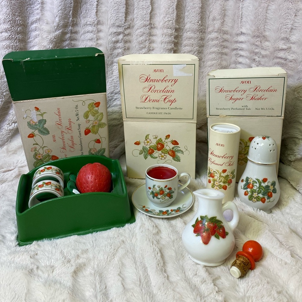 Vintage Strawberry Set Bundle Avon Strawberries Home Decor Cottagecore Retro 70s